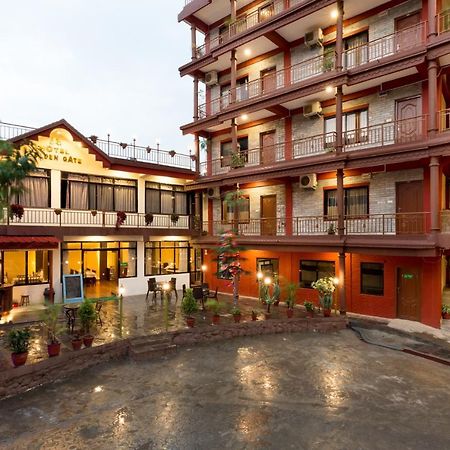 Golden Gate Hotel Pokhara Ngoại thất bức ảnh