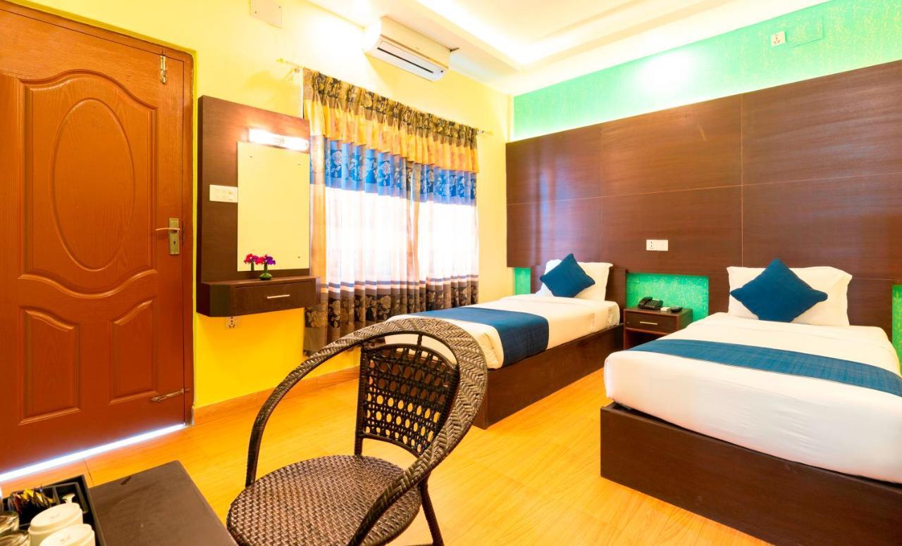 Golden Gate Hotel Pokhara Ngoại thất bức ảnh