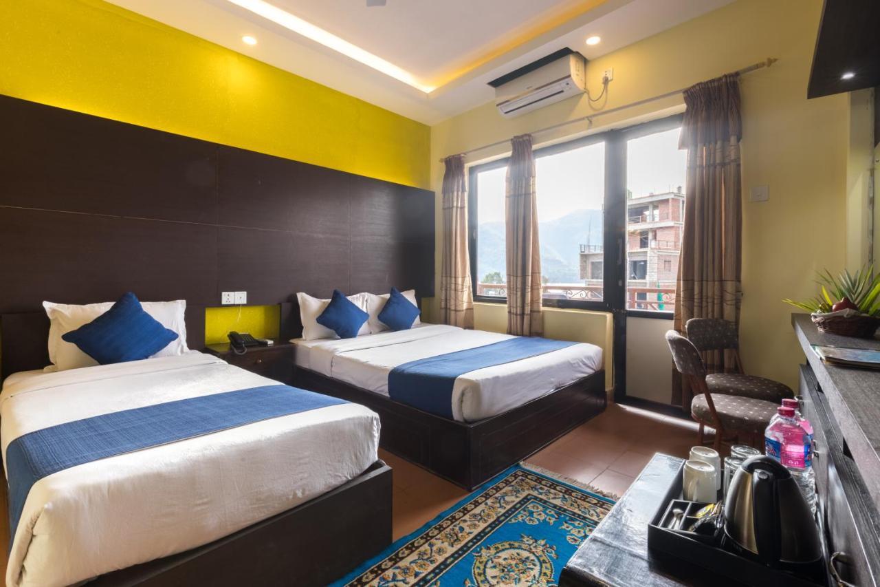 Golden Gate Hotel Pokhara Ngoại thất bức ảnh