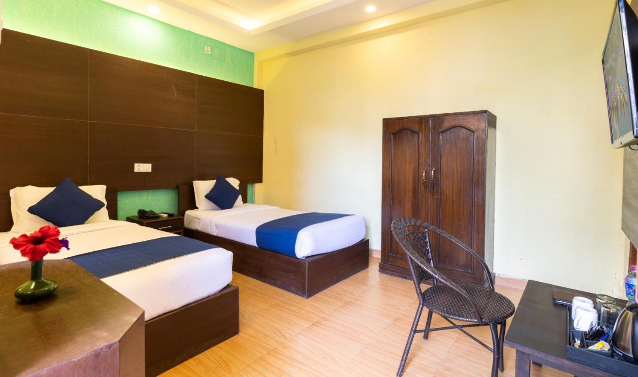 Golden Gate Hotel Pokhara Ngoại thất bức ảnh